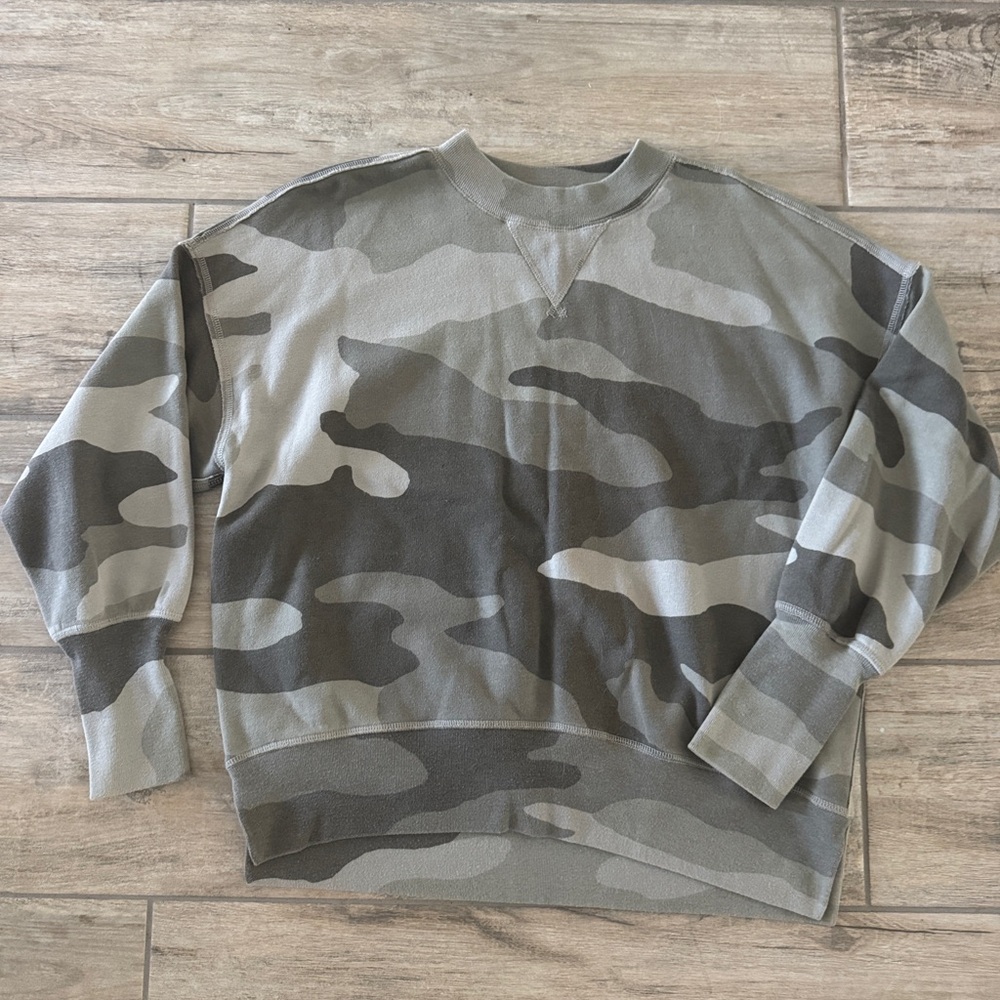 Abercrombie & Fitch women’s Camo Camouflage Crewneck hoodie small